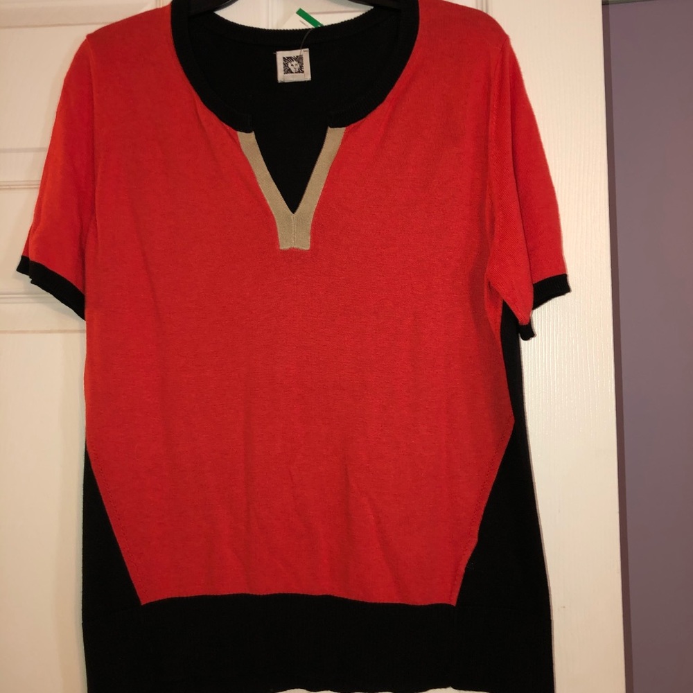Short sleeve V-neck sweater...